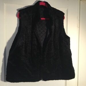 Beautiful warm vest quilted lining